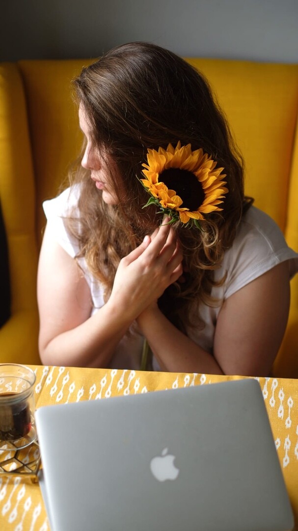 <p><br></p><p> Гусева Анастасия, автор курса, создательница блога @flour_way, фудфотограф, кондитер </p> <p><br></p><p> Гусева Анастасия, автор курса, создательница блога @flour_way, фудфотограф, кондитер </p>