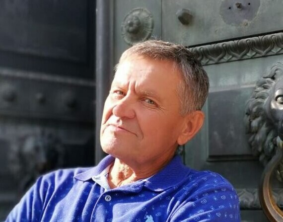 <p><b><strong>Сергей Марченко<br></b></p><p><b></b></p><p>(лицензия № Т027-01367-78/01102804)</p><b></b> <p><b><strong>Сергей Марченко<br></b></p><p><b></b></p><p>(лицензия № Т027-01367-78/01102804)</p><b></b>