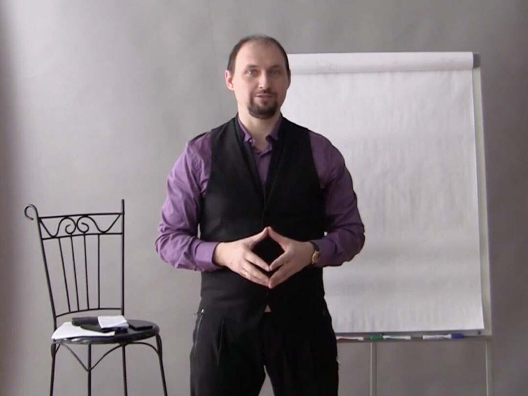 <p><i>Владимир Бронников ведет занятия в школе NeоЛюди </i></p>
<p><i>Владимир Бронников ведет занятия в школе NeоЛюди </i></p>
