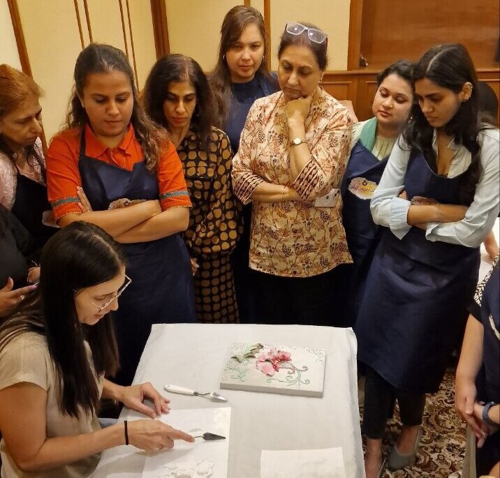 Evgenia explains the technique to students. Mumbai, India Evgenia explains the technique to students. Mumbai, India
