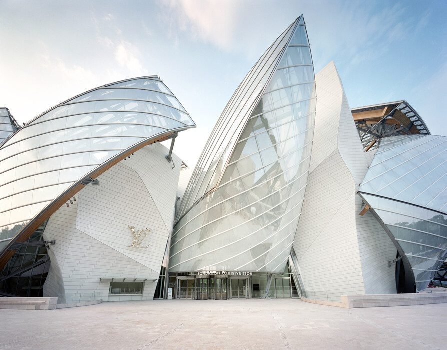 Здание Fondation Louis Vuitton, архитектор Фрэнк Гери Фото: design-estet.com Здание Fondation Louis Vuitton, архитектор Фрэнк Гери Фото: design-estet.com