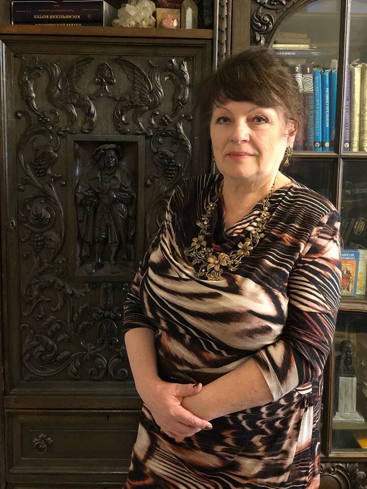 <p>Елена Анопова</p> <p>Елена Анопова</p>
