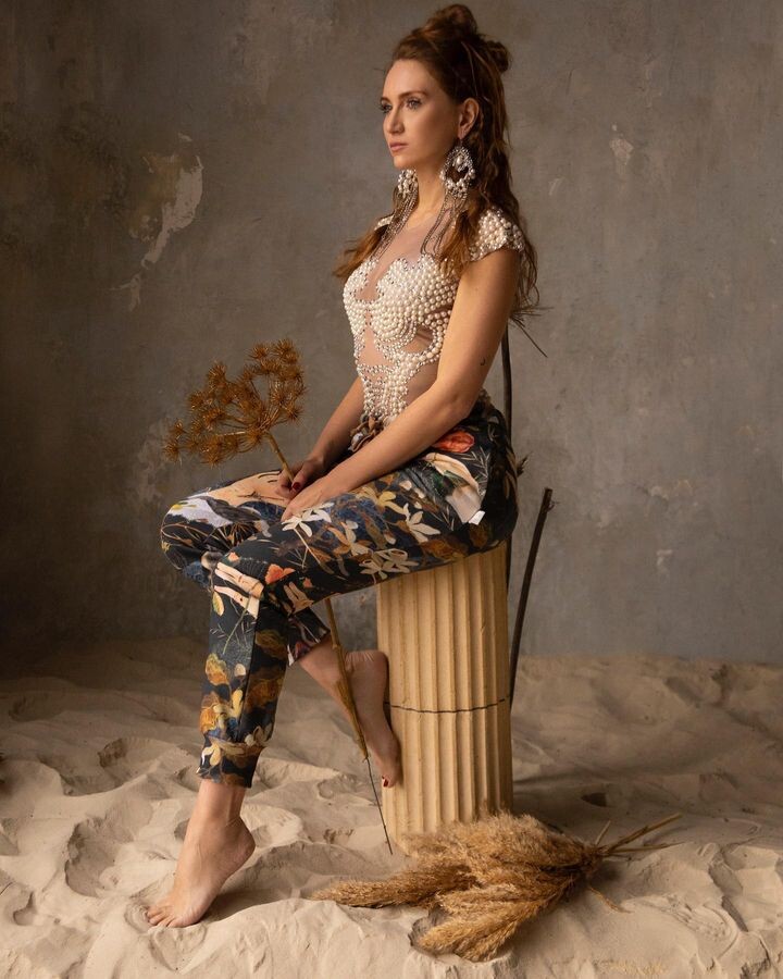<p>Для бренда Karina Kino мы используем рулонную печать</p> <p>Для бренда Karina Kino мы используем рулонную печать</p>