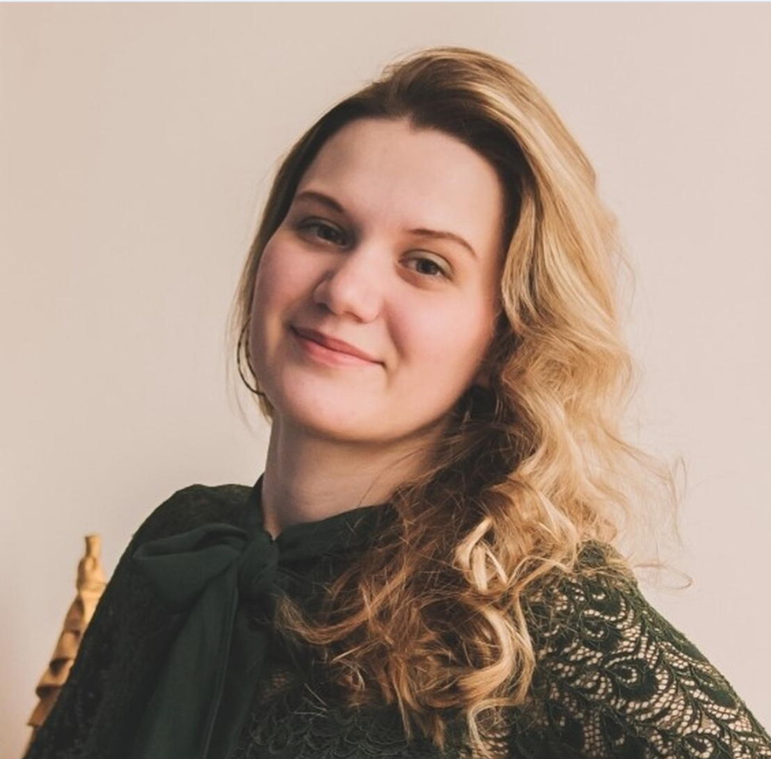 				<p><b>Светлана Семан<br></b></p><p><b></b></p><p>(лицензия № Т027-01367-78/03313047)</p><b></b>	