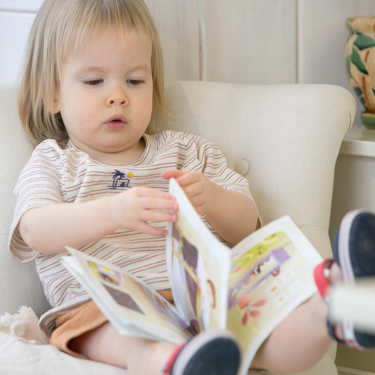 Расширение словарного запаса ребенка. Психолог и ребенок. Скорочтение фото детей. Обучение ребёнка чтению в домашних условиях 6 лет.