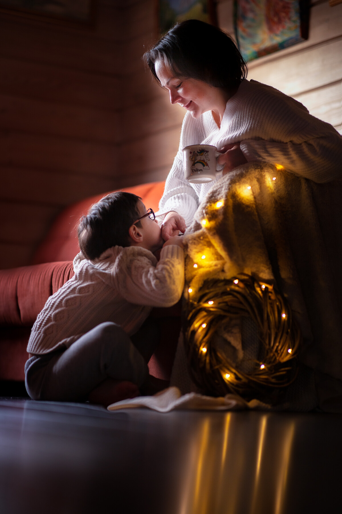 <p>		<em>Эту атмосферу удалось сохранить в кадре Катерине Захаровой</em>	</p>