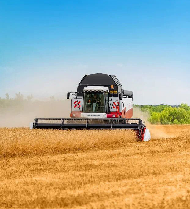 <p>
		Зерноуборочный комбайн ACROS 595	</p>