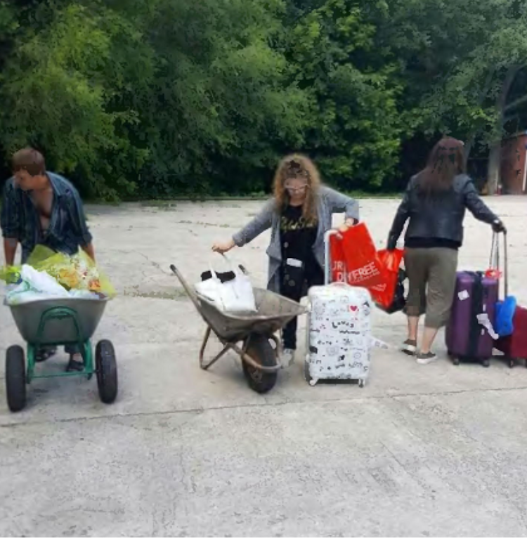 Спасительный мужик и тачки