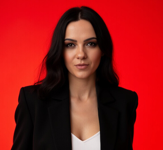 
		<p>		<strong>АЛЕКСАНДРА ВАЩИЛКО</strong>	</p>	