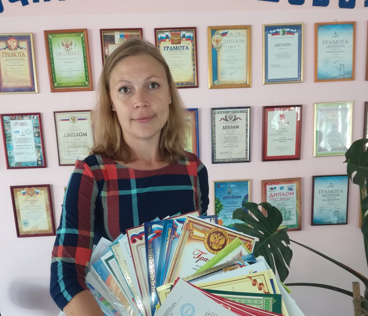 Учитель мура. Макарова Анна Вячеславовна. Преподаватель иностранного языка. Учитель английского. Анна преподаватель английского языка.